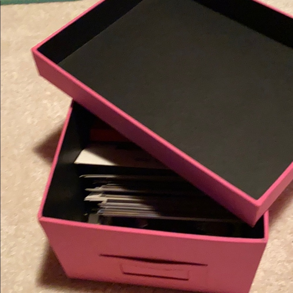 Photo box - Picture 2 of 3